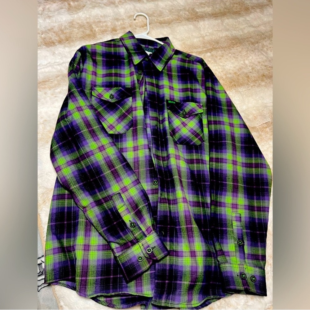 Dixxon misfits flannel! Only worn 1 time! No rips pr tears! Great condition!